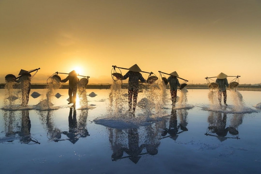 đầm muối Hòn Khói