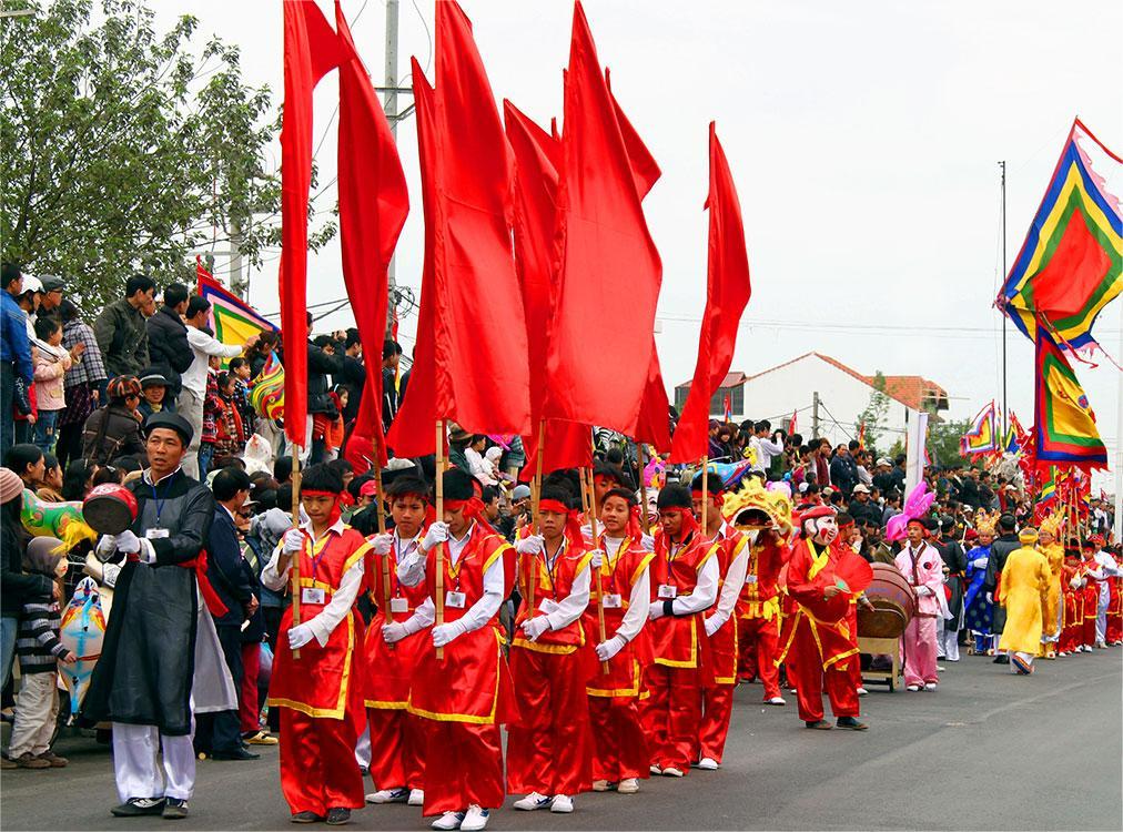 Lễ hội truyền thống làng hoa Nhật Tân