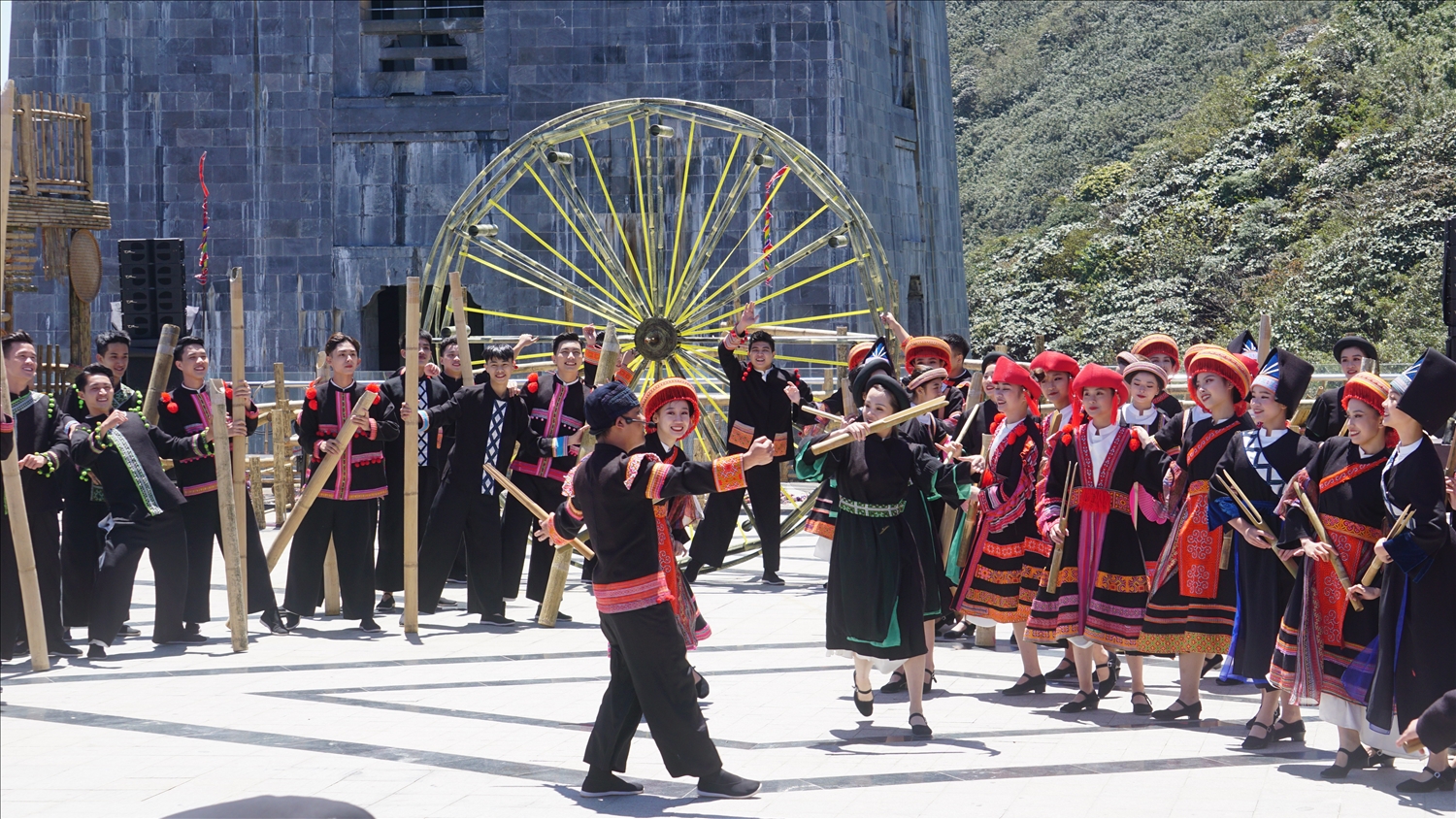 Các chương trình biểu diễn nghệ thuật