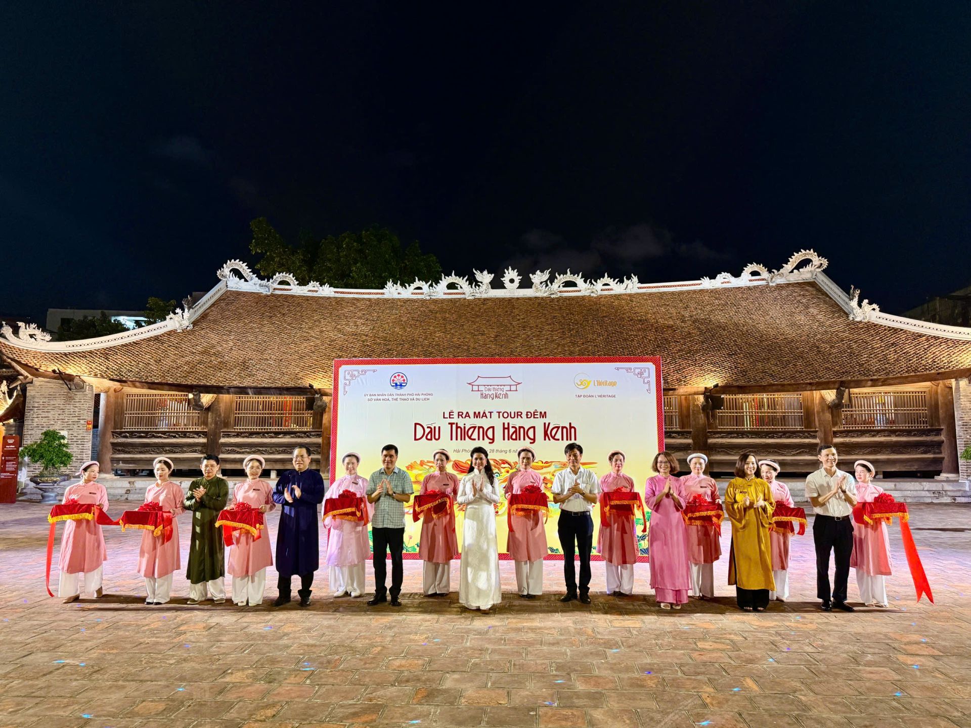 Tour đêm Dấu thiêng Hàng Kênh