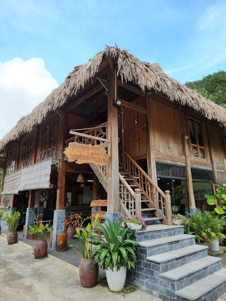 Vân Hồ Ecolodge