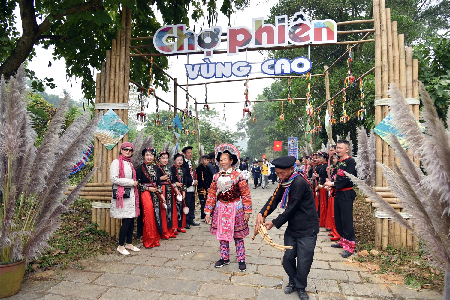 Phiên chợ vùng cao