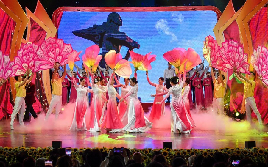 Dưới ánh sao vàng