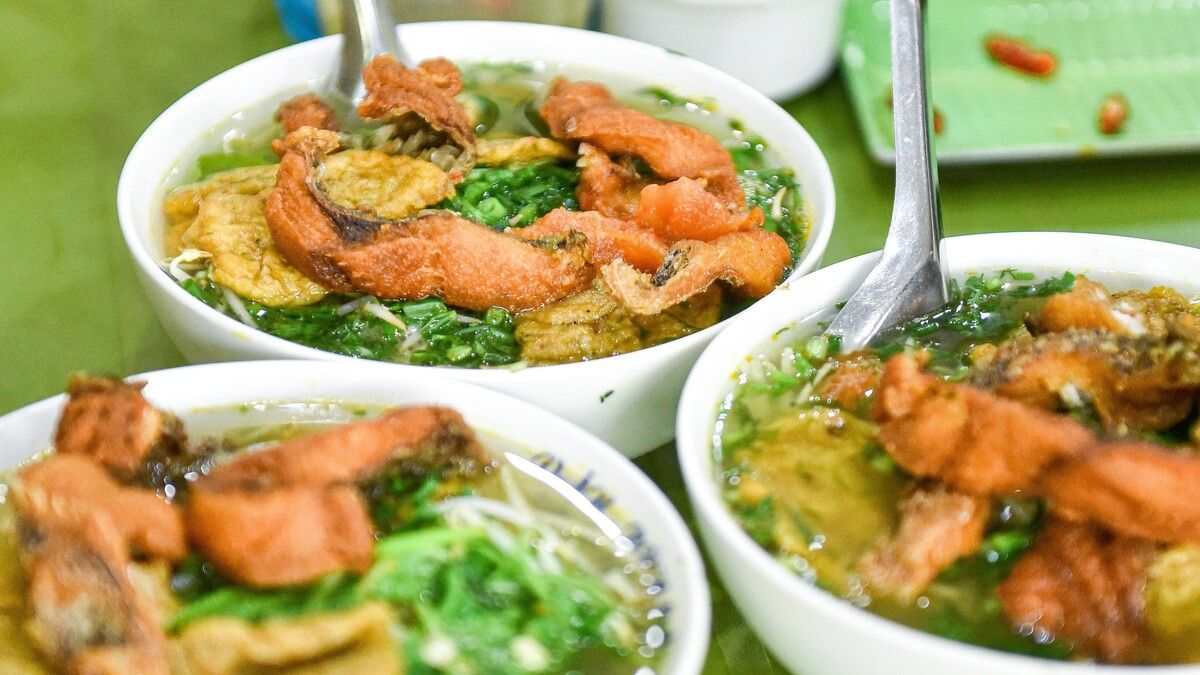 Quán bún cá phố Quán Thánh