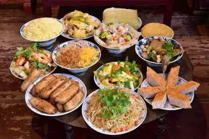 Khám phá mâm cỗ Bát Tràng - Tinh hoa ẩm thực Việt Nam