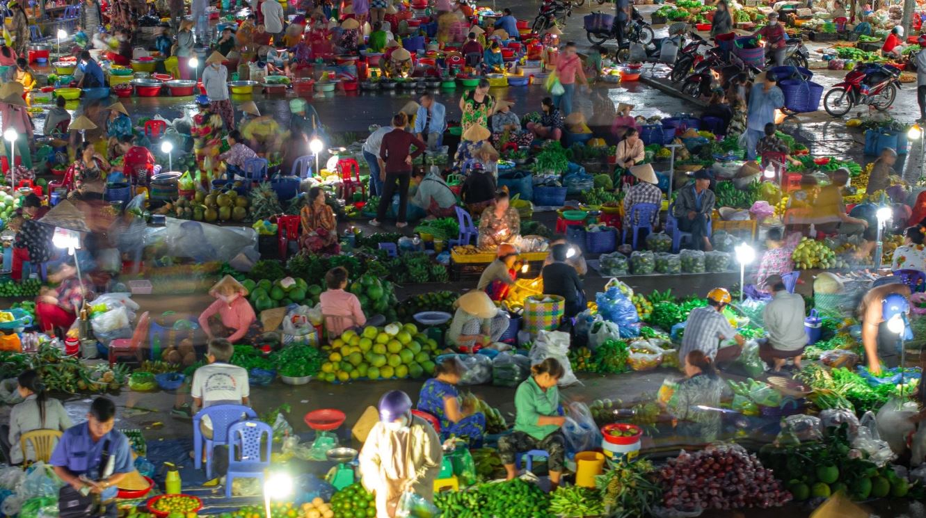 Khung cảnh độc đáo của chợ Vị Thanh