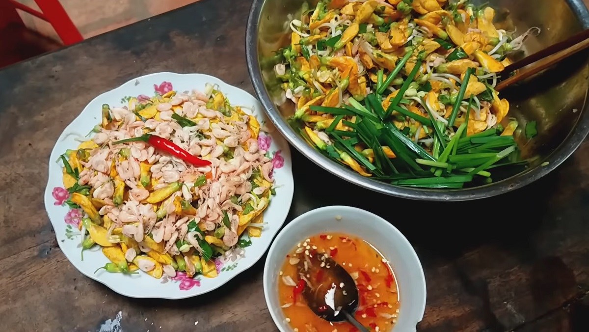 Gỏi tép bông điên điển