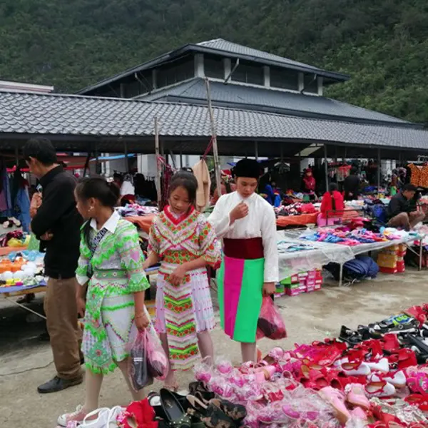 Chợ lùi Sà Phìn - Phiên chợ “độc nhất vô nhị” của cao nguyên đá Đồng Văn