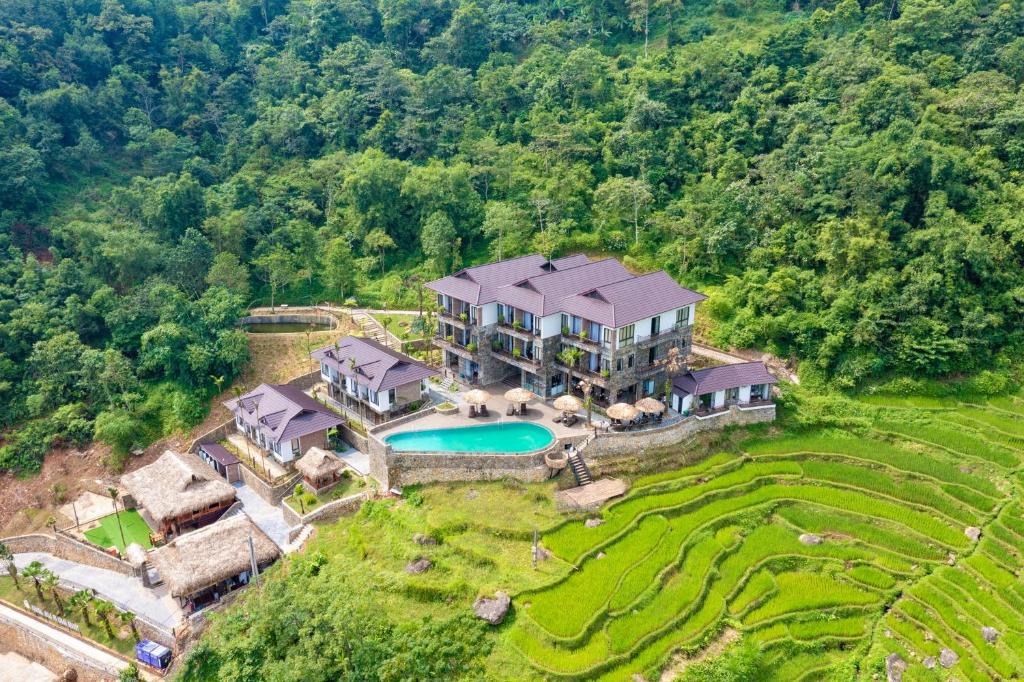 Central Hills Pù Luông