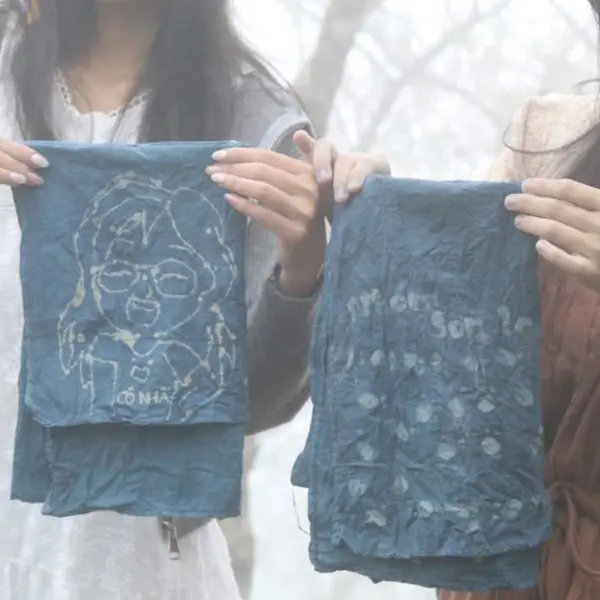 Kinh nghiệm du lịch Tà Xùa để trải nghiệm vẽ sáp ong, nhuộm vải chàm