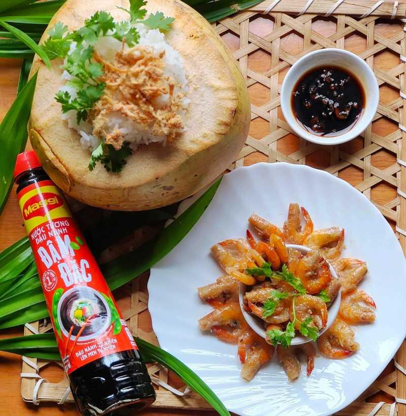 cơm dừa rang tép