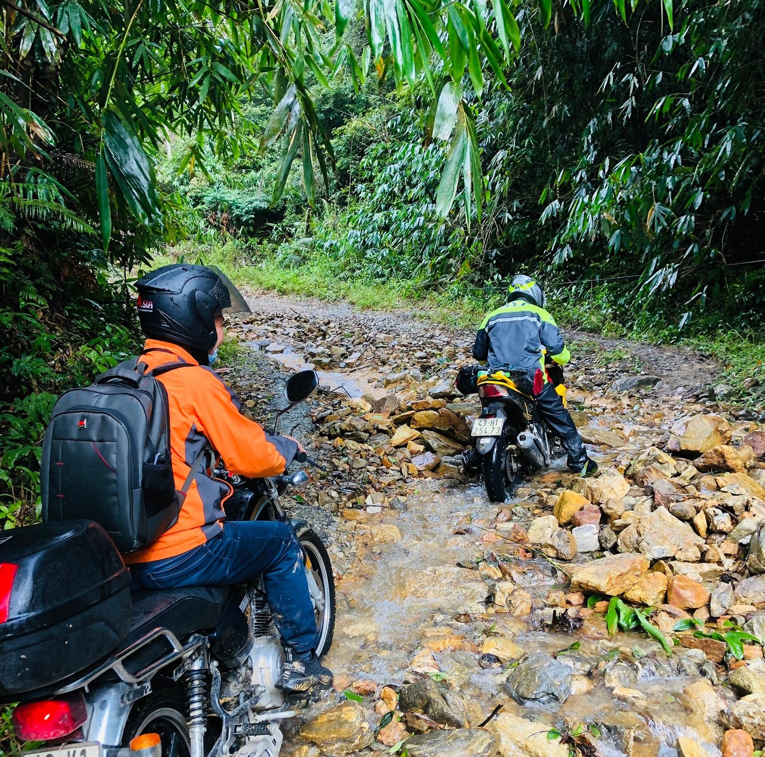 Nên lựa chọn xe tay côn cho những chuyến đi xa