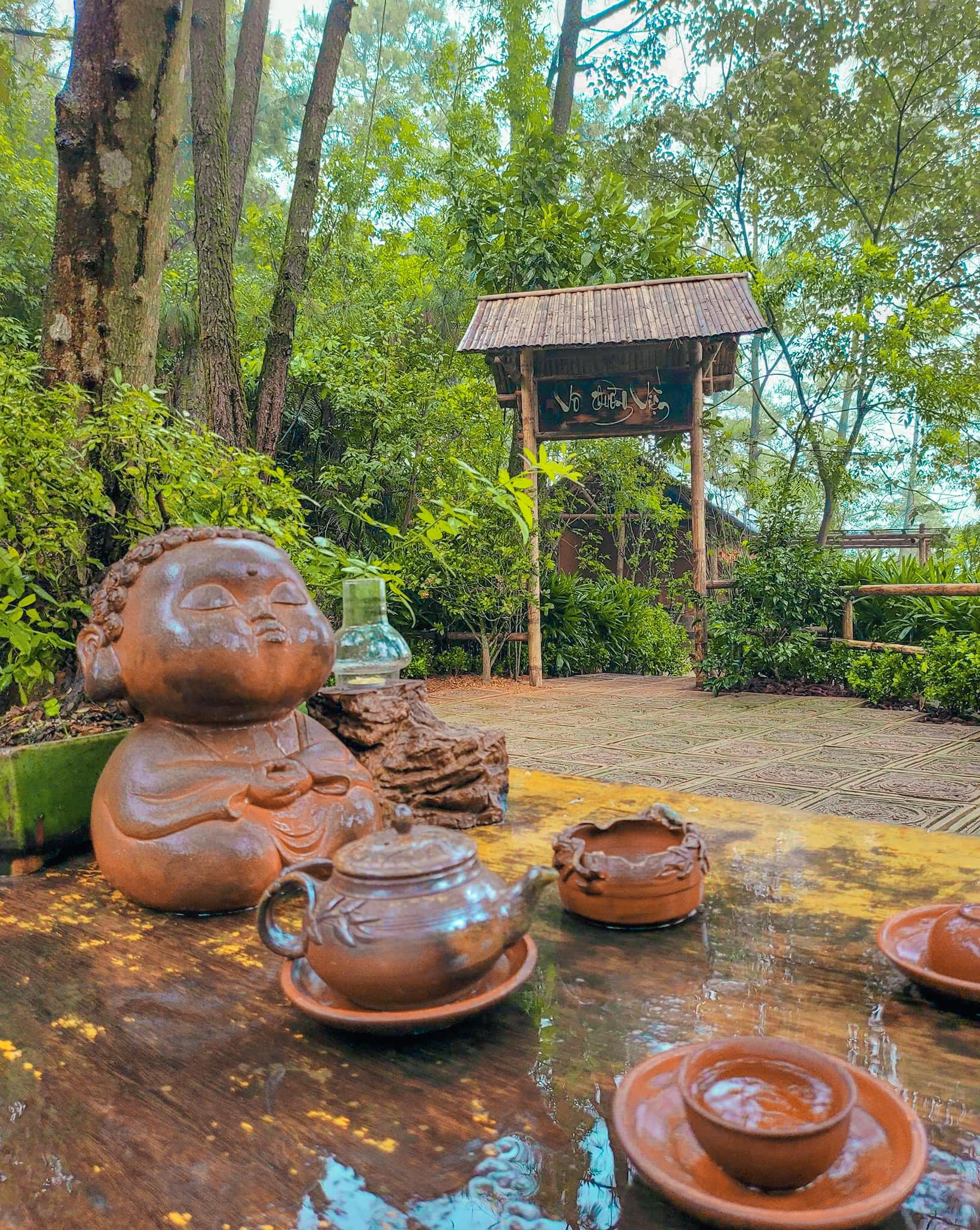 Thưởng trà tại chùa Địa Tạng Phi Lai