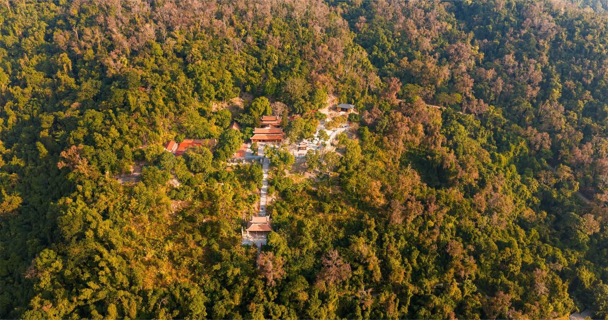 Chùa Thanh Mai từ trên cao nhìn xuống