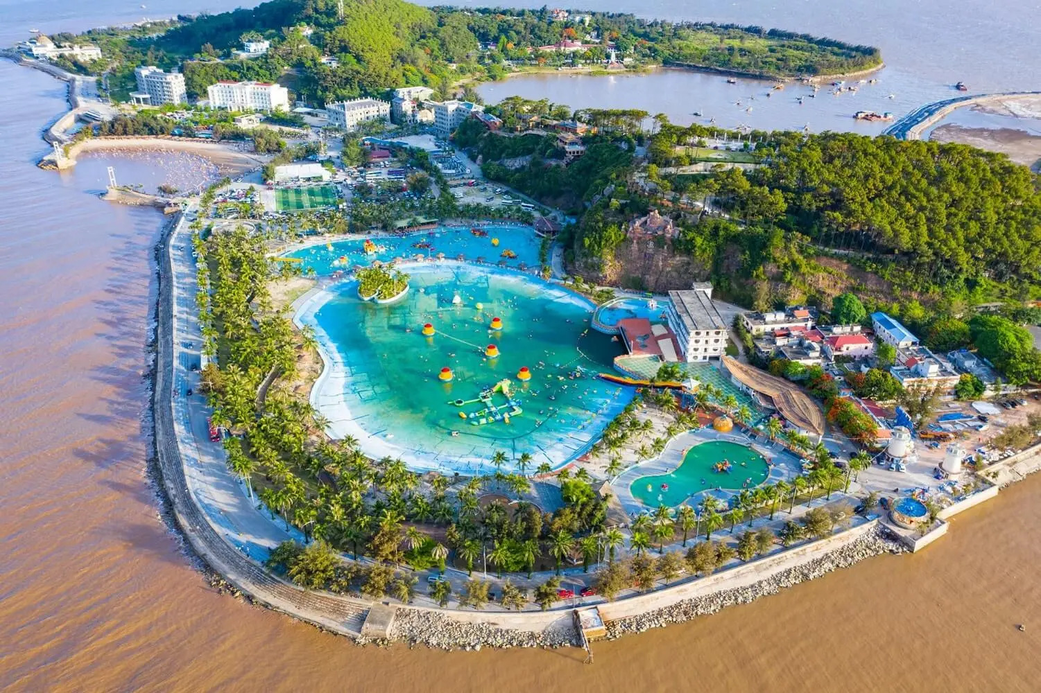 Holiday Hòn Dáu Resort