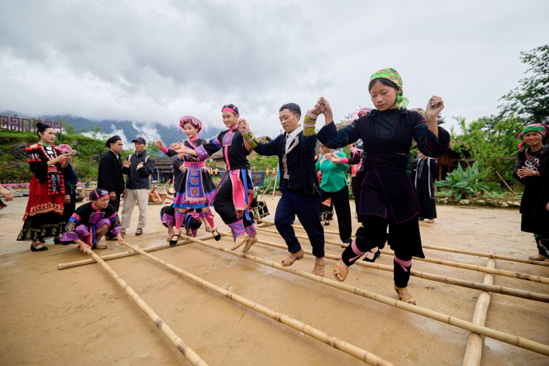 Các hoạt động tại bản Mây