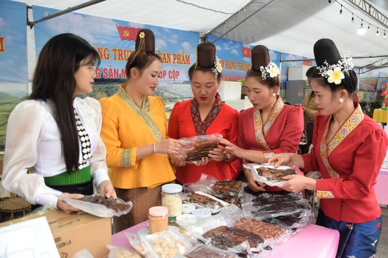 Đặc sản trâu gác bếp nổi tiếng của Sơn La