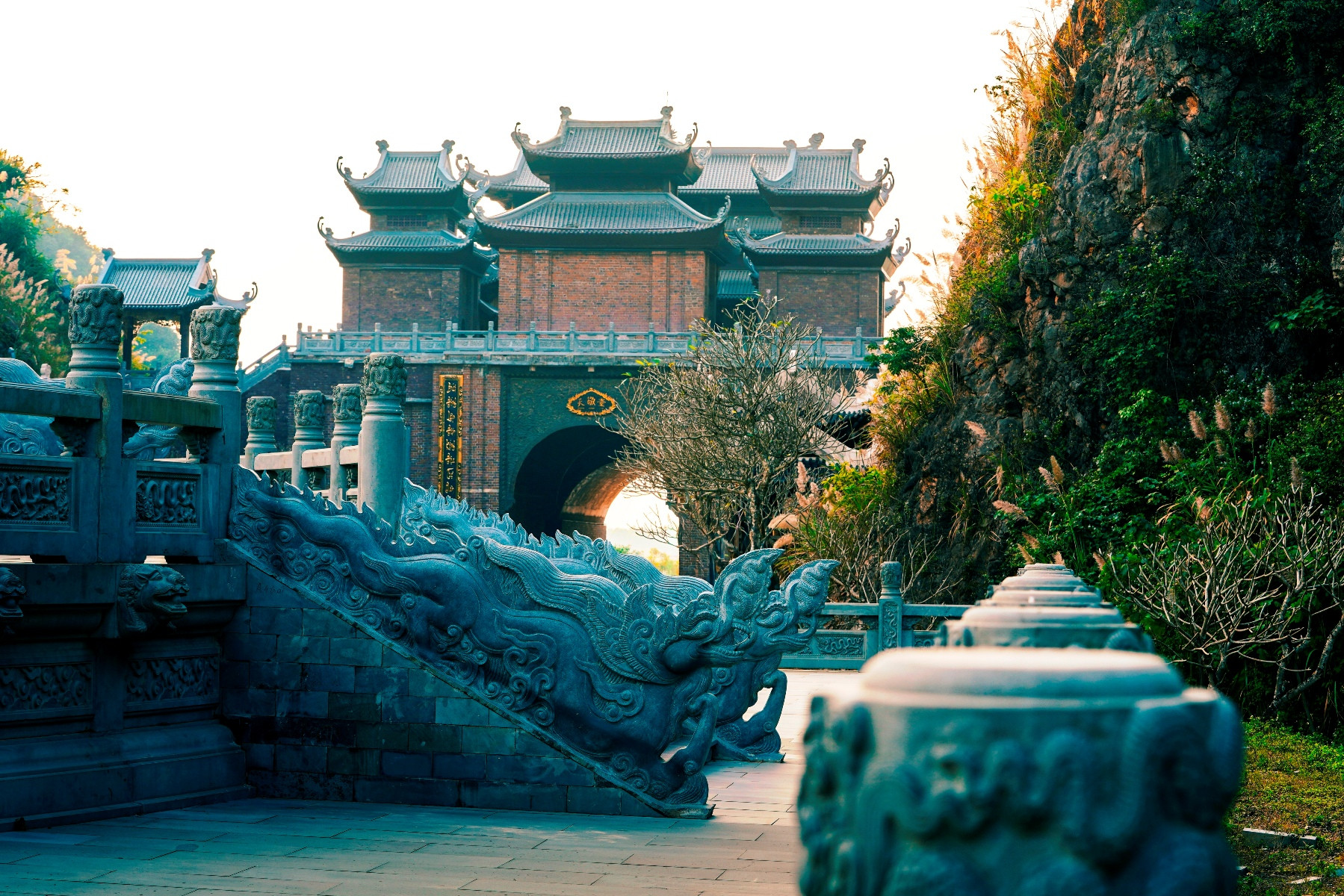 Di chuyển đến Thung Ui Ninh Bình