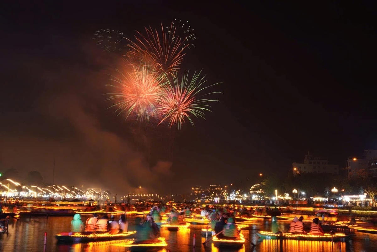 Chương trình pháo hoa chào mừng Tết nguyên đán