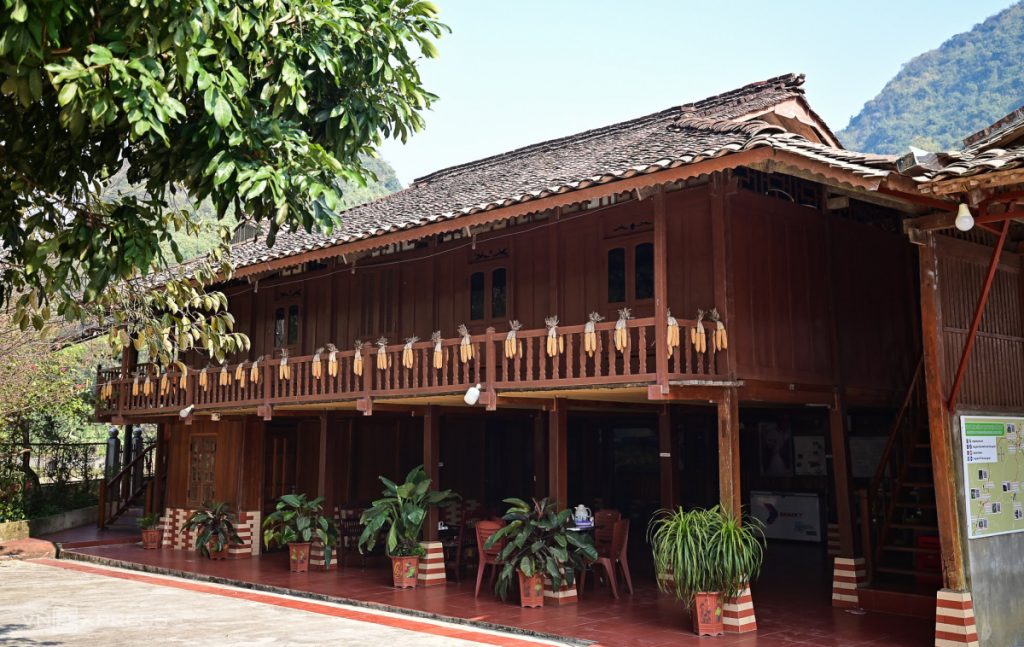 Di chuyển đến làng du lịch Quỳnh Sơn bằng nhiều hình thức khác nhau