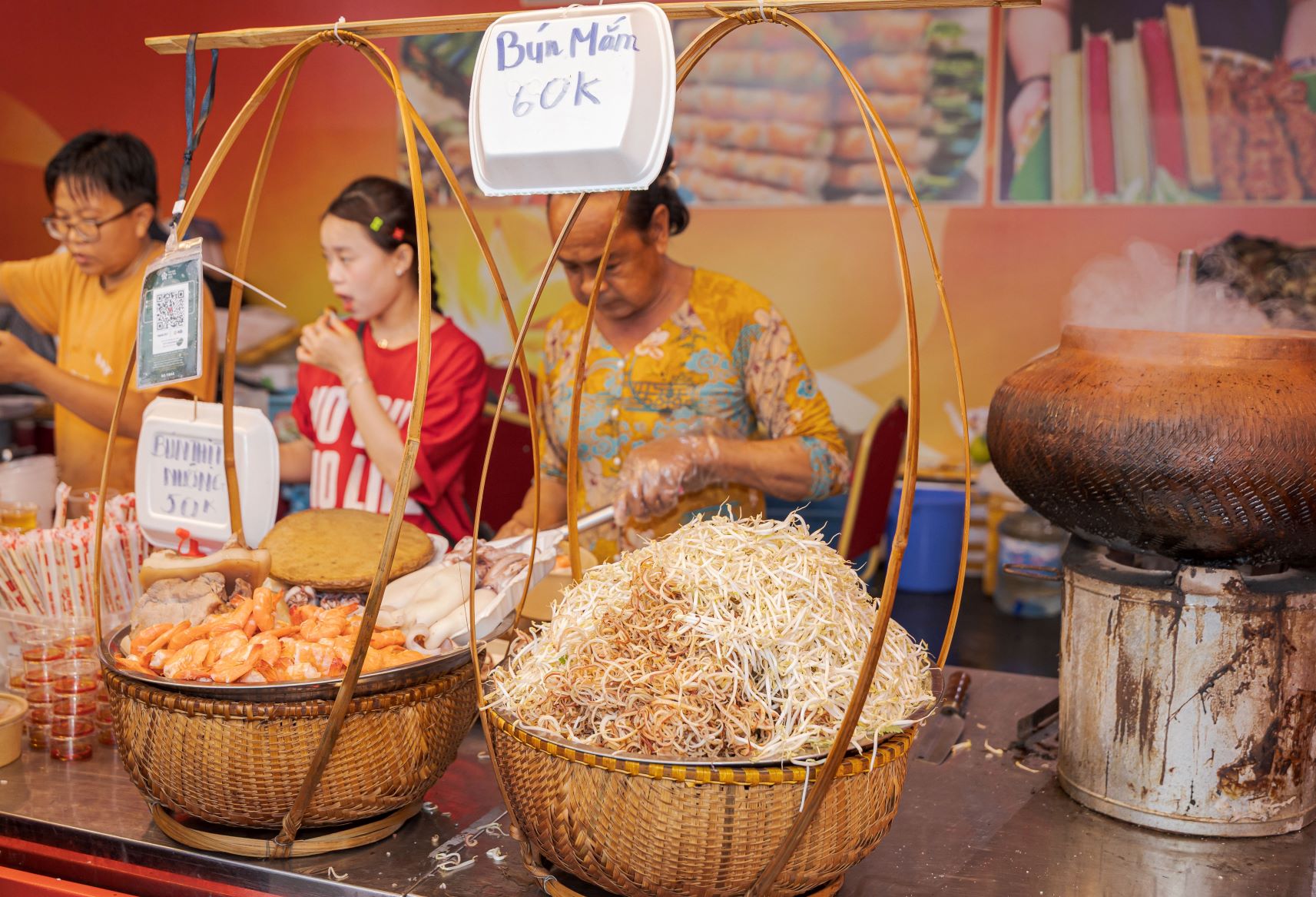 Gian hàng bún mắm tại TP. HCM