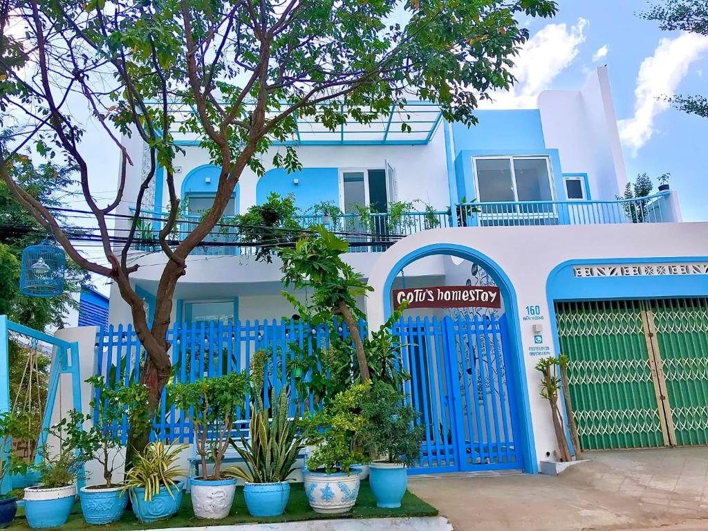 Cô Tư Homestay