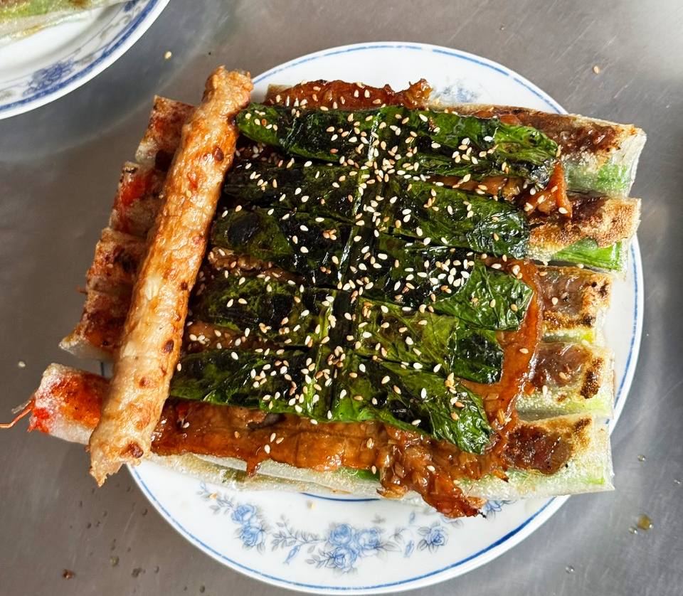 Cận cảnh món ram thịt nướng