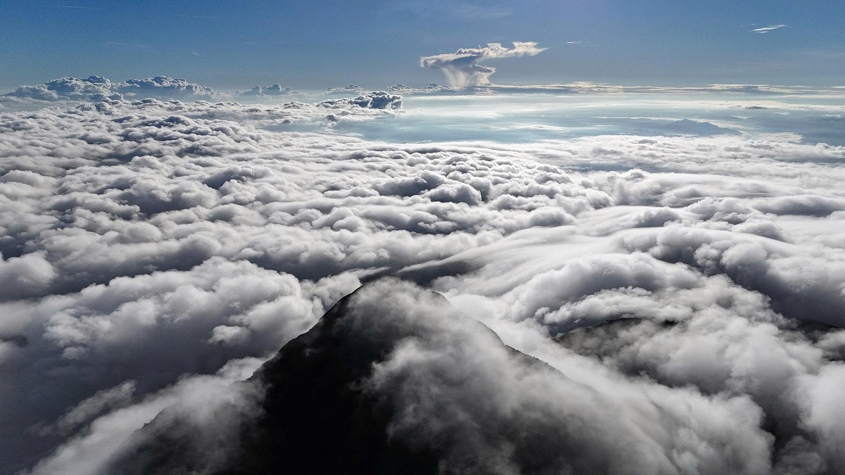 Biển mây hiện ra trước mắt du khách