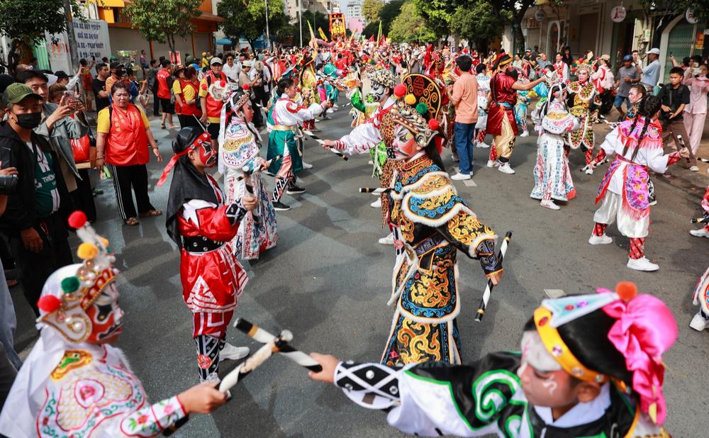 Không khí vui tươi, náo nhiệt tại lễ hội