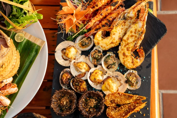 Thưởng thức đặc sản tươi ngon tại Ocean Night Bar