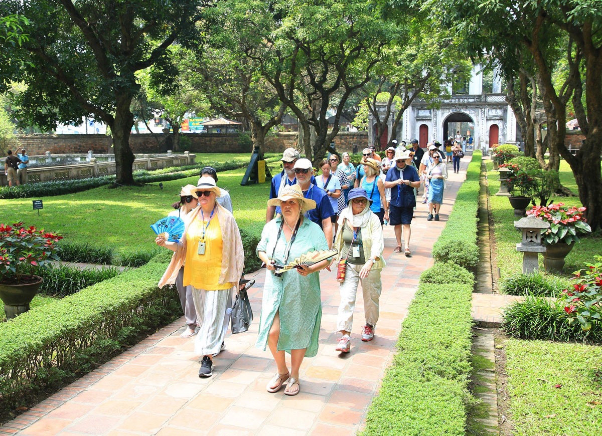 Thu hút du khách bằng các dịp lễ lớn cuối năm