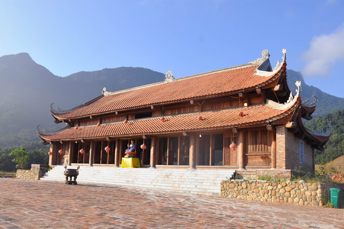 chùa Hạ dưới chân Tây Yên Tử