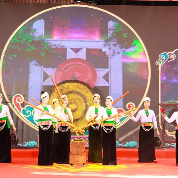 Ngày hội Văn hóa dân tộc Mường lần thứ II năm 2025 rực rỡ sắc màu
