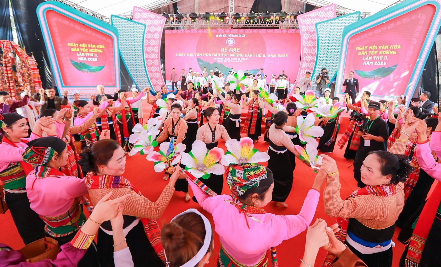 Bế mạc Ngày hội văn hóa Mường lần thứ 2 2025