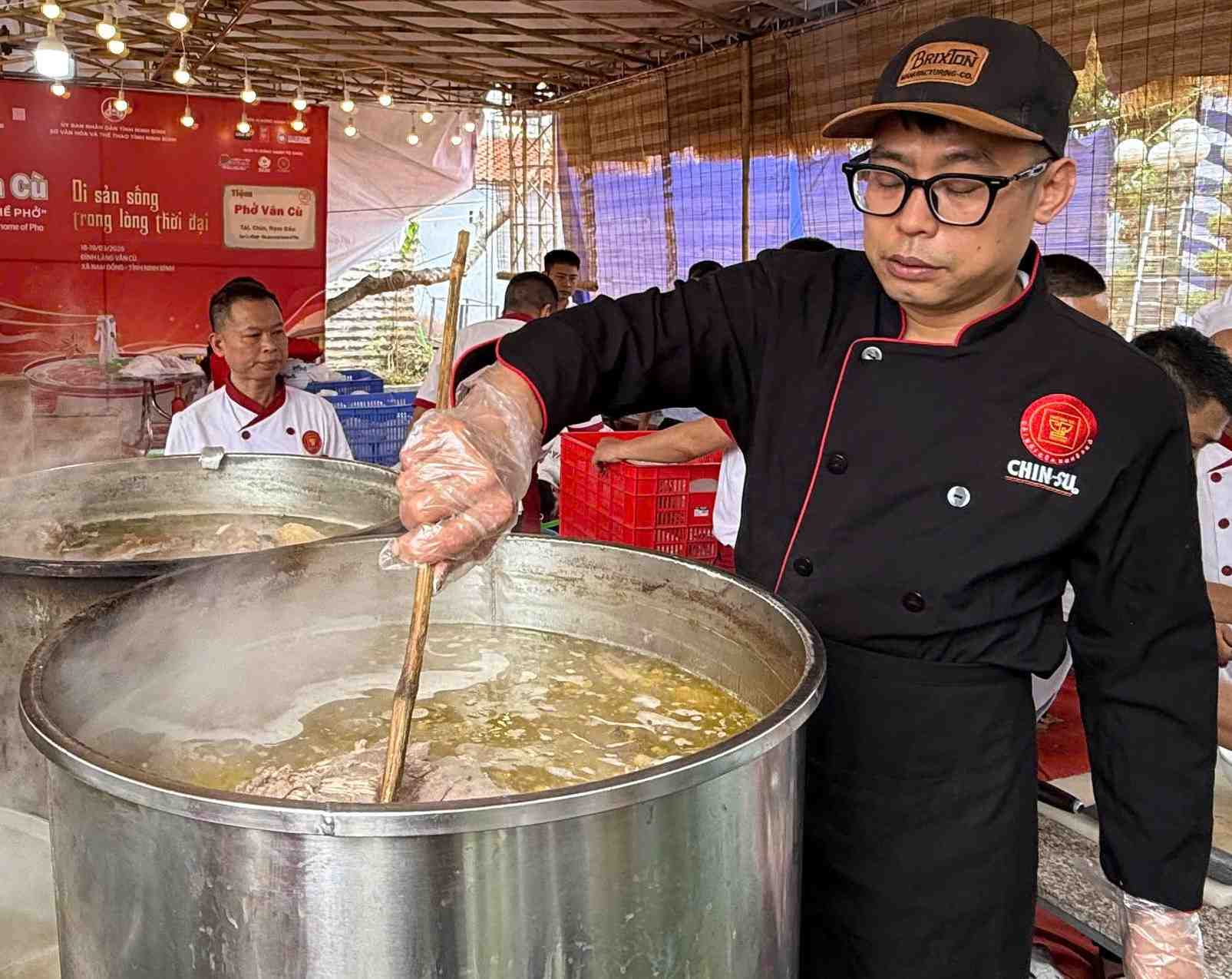 Những đầu bếp nấu phở chuyên nghiệp