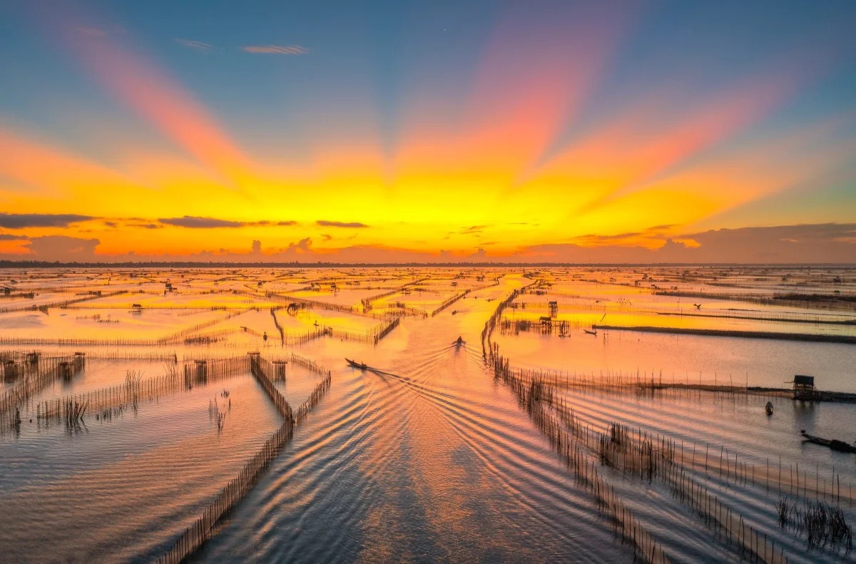 Khung cảnh lãng mạn tại Phá Tam Giang