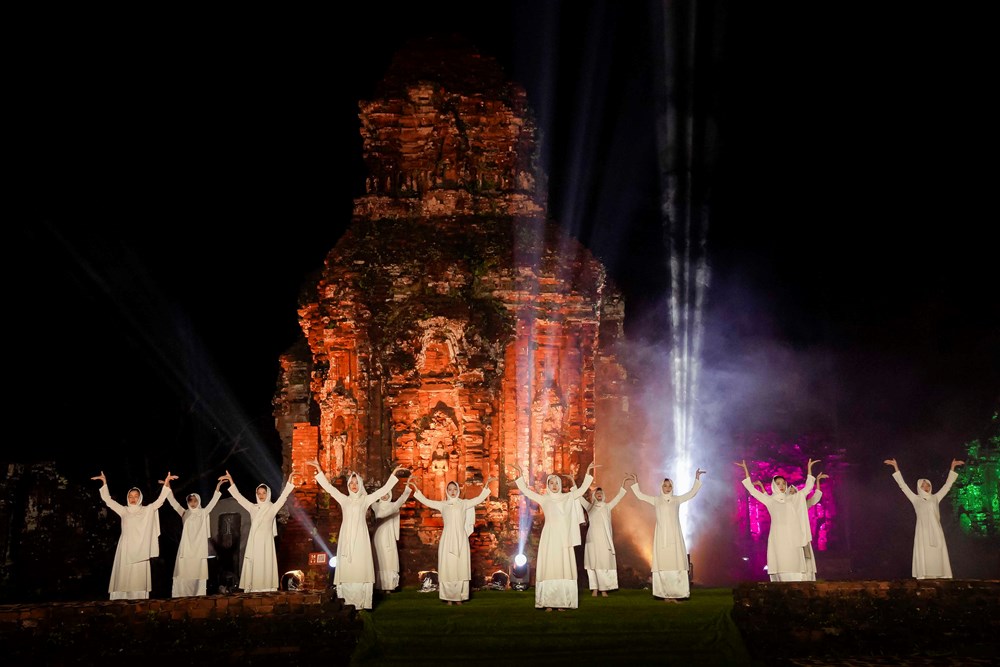 đêm Mỹ Sơn huyền thoại