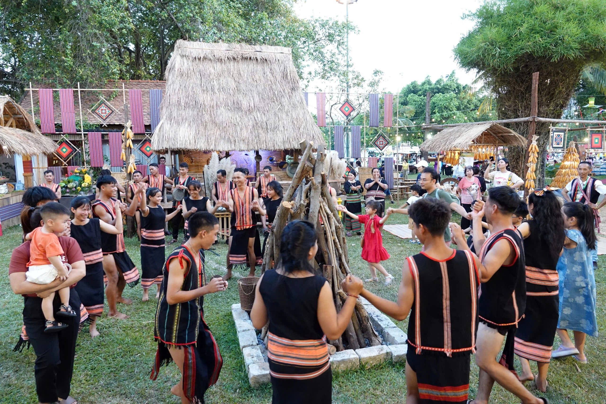 Trải nghiệm không gian văn hóa tại Lễ hội