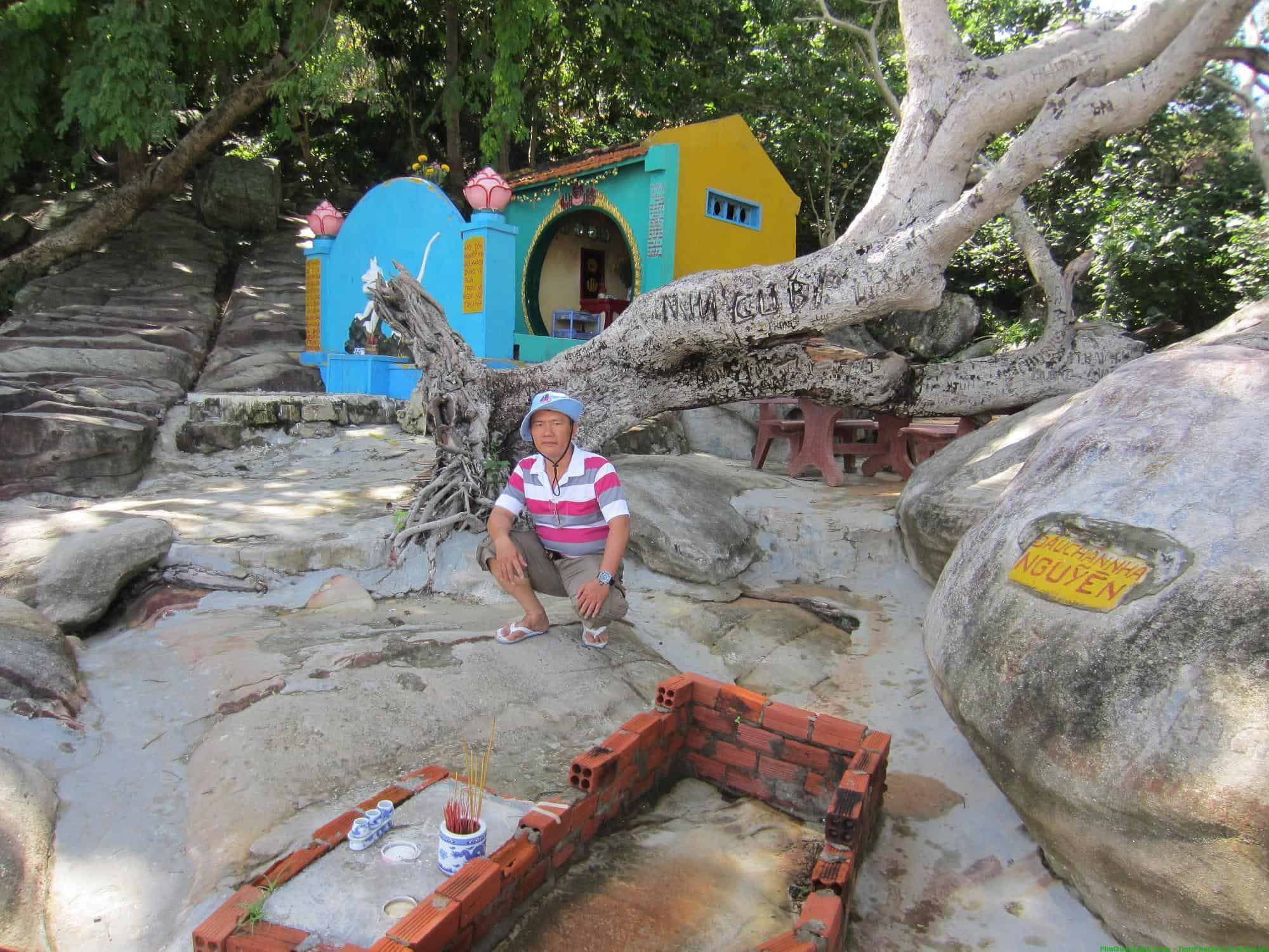 Di tích còn sót lại được cho là dấu chân nhà Nguyễn