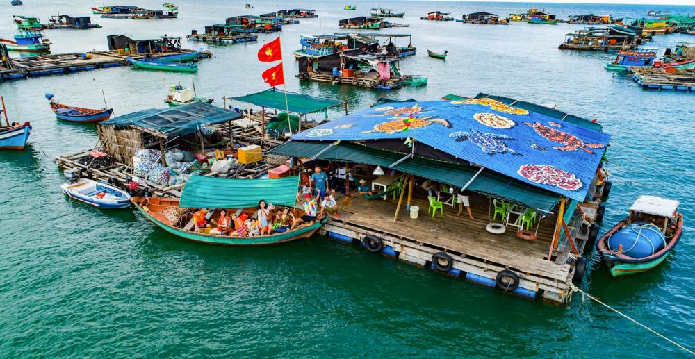 Làng chài Hòn Sơn