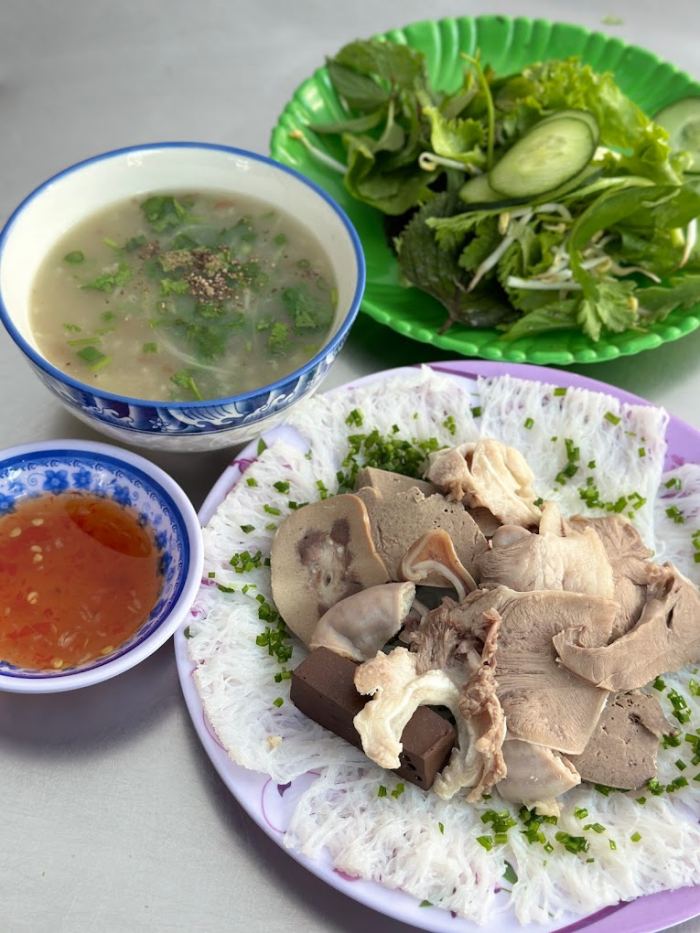 Cách chế biến bánh hỏi cháo lòng