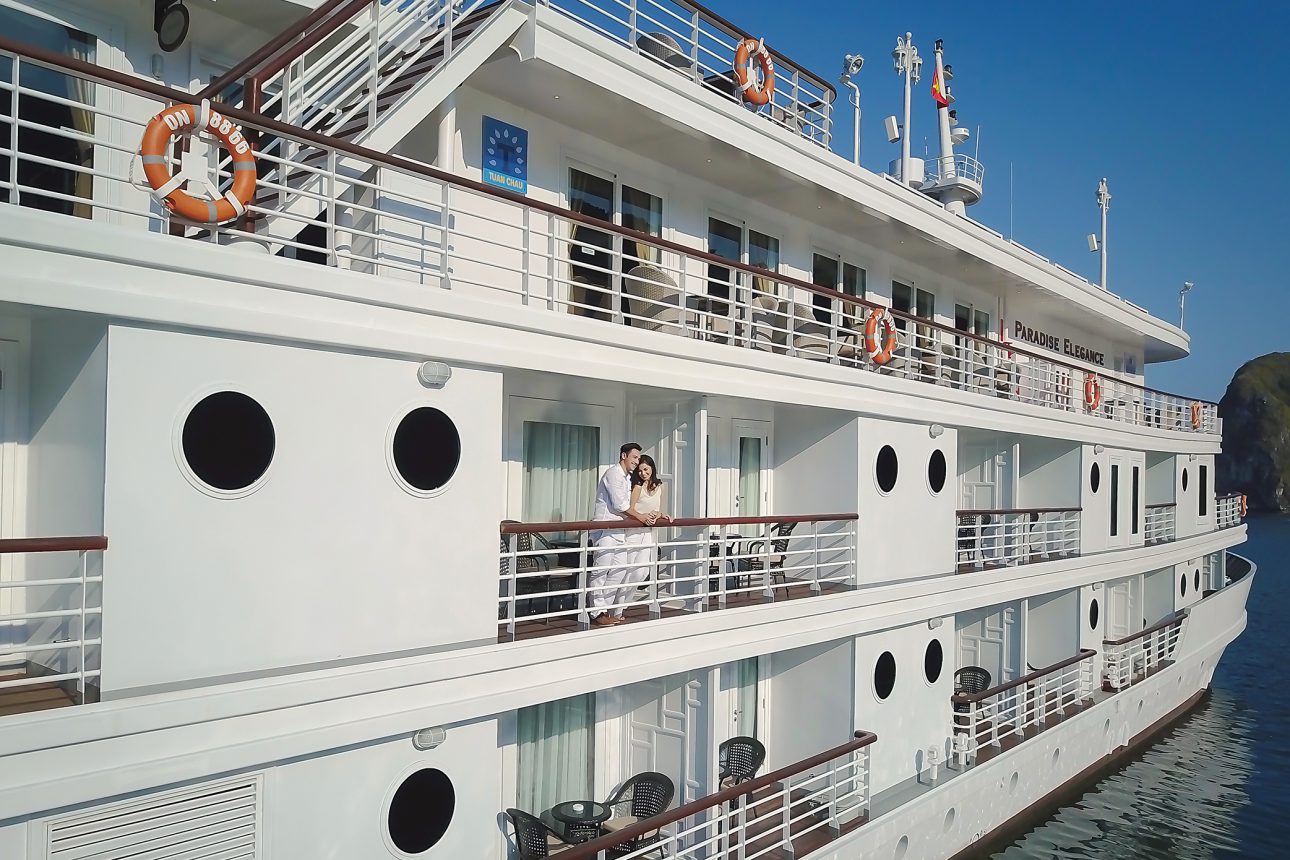 Lưu trú tại du thuyền trên đảo Ti Tốp