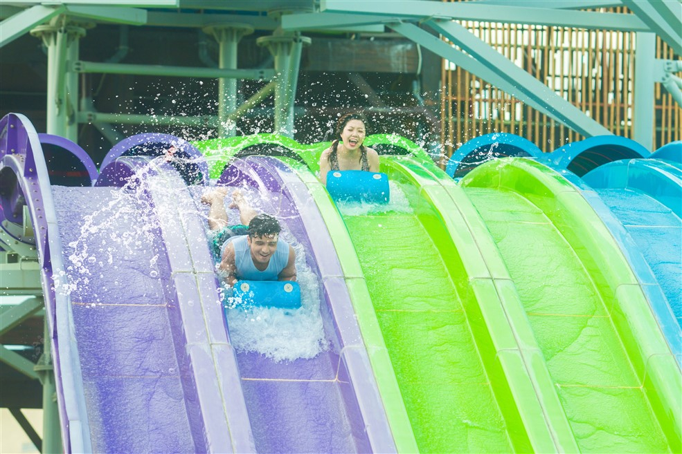 Các trò chơi mạo hiểm tại công viên nước Sun World