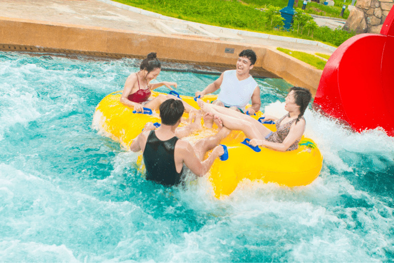 Giá vé vào cửa công viên nước Hạ Long