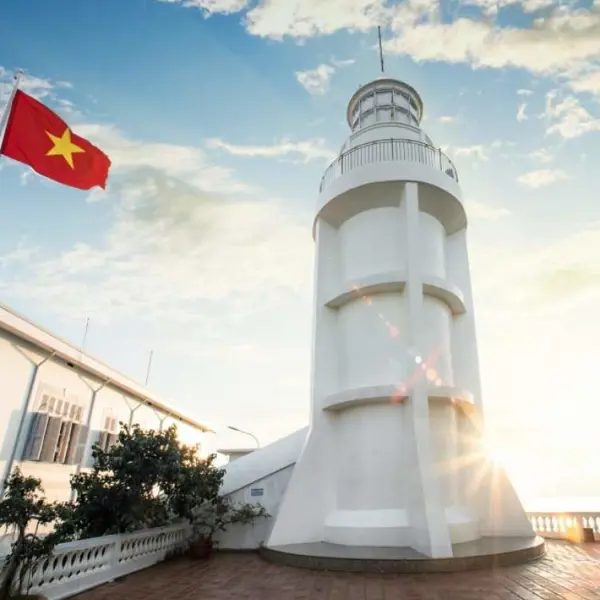 Cẩm nang khám phá ngọn hải đăng Vũng Tàu - Thông tin chi tiết về di chuyển, vui chơi và ẩm thực