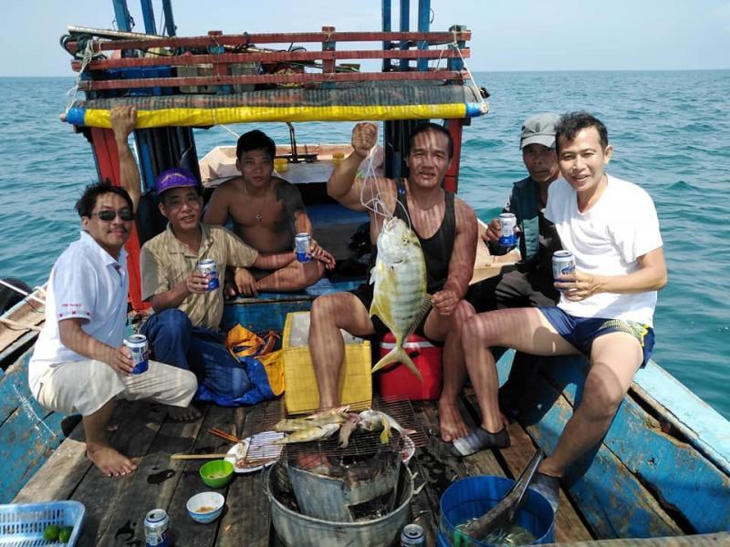 Trải nghiệm 1 ngày ra khơi làm ngư dân
