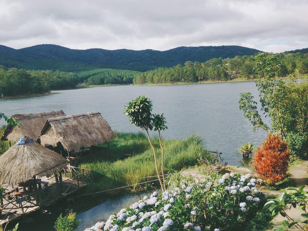 khu du lịch sinh thái Đá Tiên