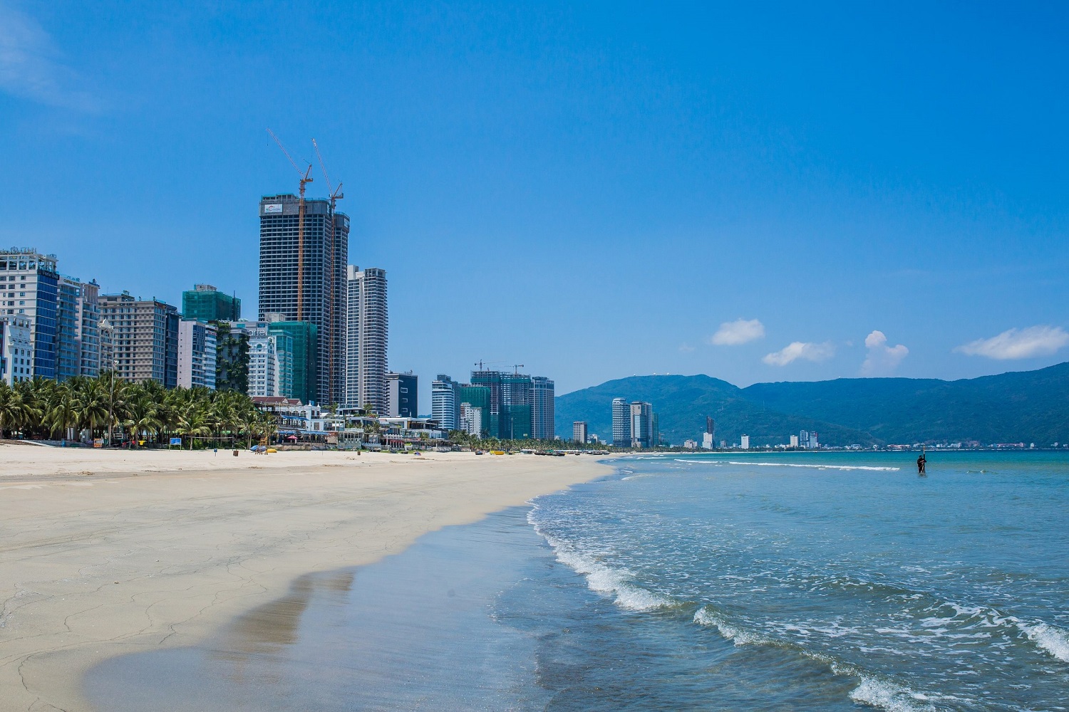 Thiên đường biển xanh Đà Nẵng