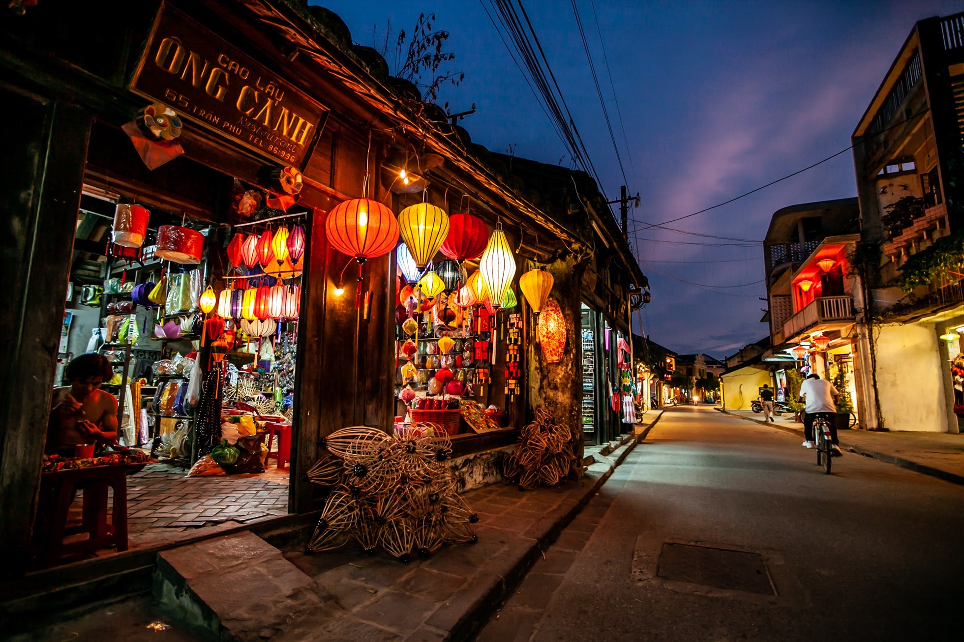 Phố cổ Hội An khi đêm về