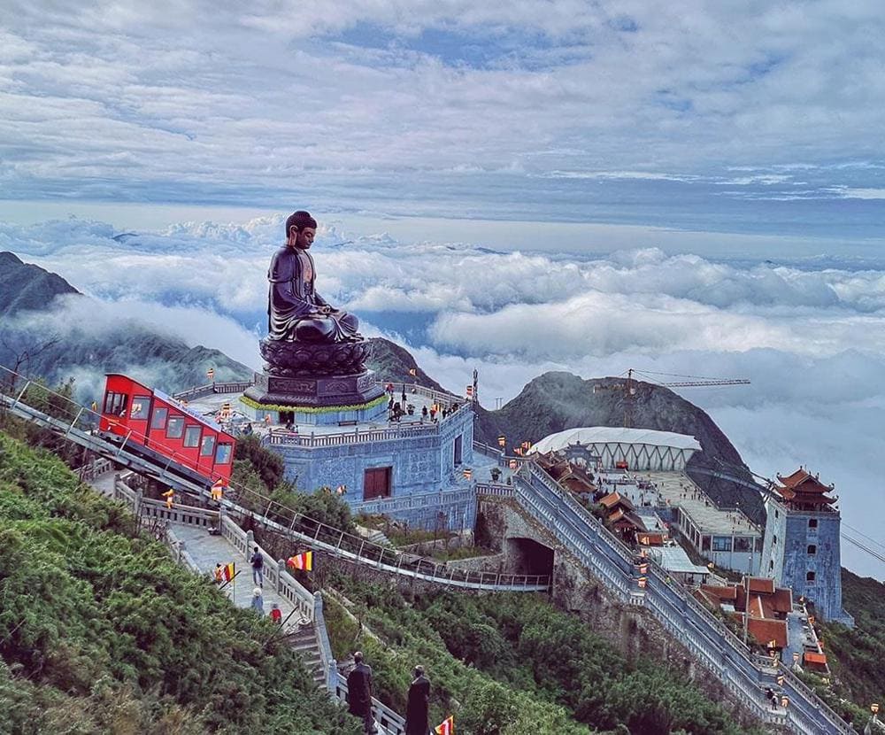 Khám phá đỉnh Fansipan